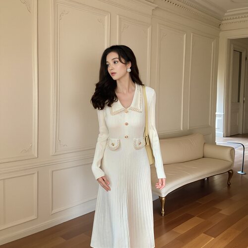 俏皮可爱 小香风翻领显瘦针织连衣裙女秋冬设计感高腰打底长裙