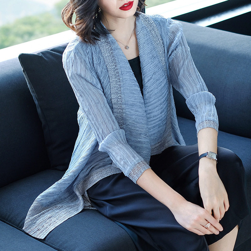 欧美气质风衣女短款修身显瘦三宅褶皱一生时尚气质短外套2020春季