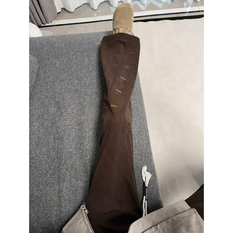 美式复古结构斜切彩色刺绣微喇牛仔裤男款小众设计感显瘦棕色长裤