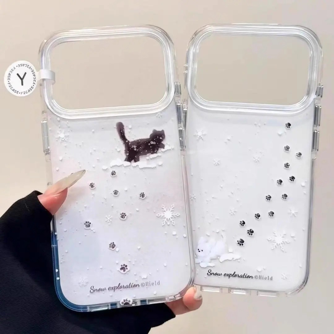 冬日雪地小猫咪适用苹果17手机壳