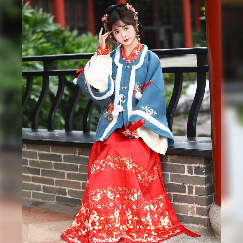 2025新款汉服女成人明制加厚披袄国风秋冬季拜年服全套古装马面裙