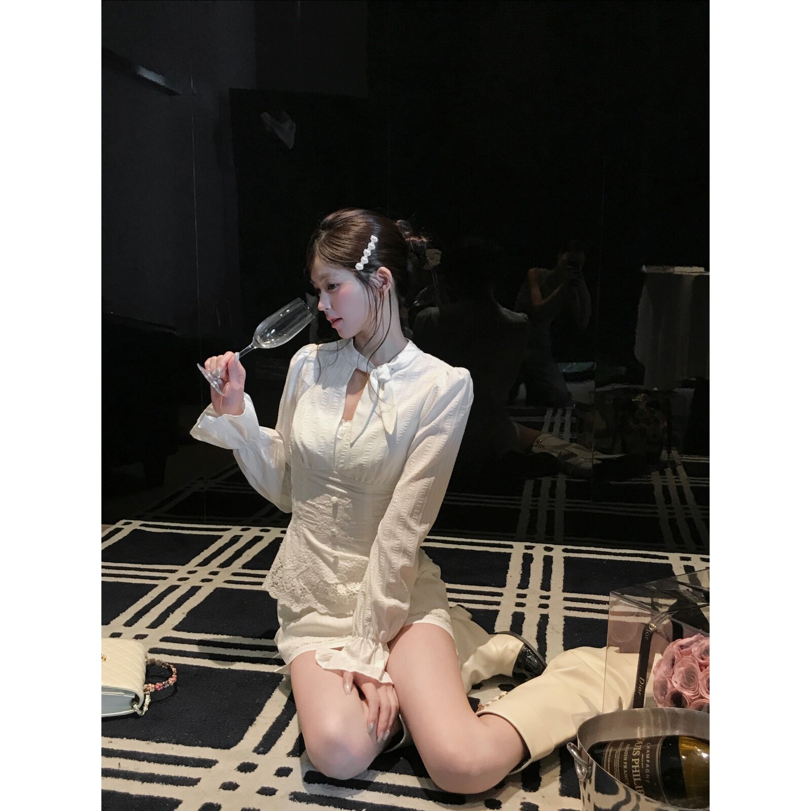 越韩小鱼Musefish 白色情书 法式优雅蝴蝶结飘带蕾丝长袖短裙套装图片
