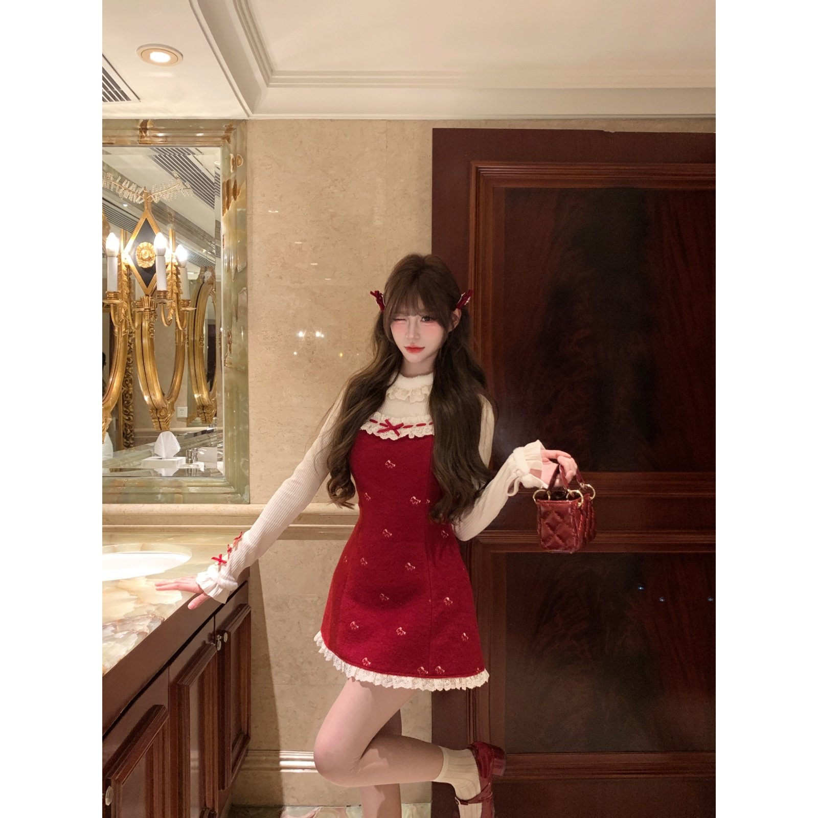 越韩小鱼Musefish 乖乖小姐 千金呢子背心裙内搭收腰显瘦新年套装