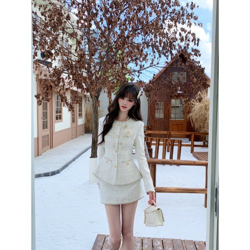 越韩小鱼 千金玛德琳 小香风套装重工编织亮片外套收腰半裙两件套