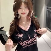 t恤女夏2025新款 美式 甜辣妹v领刺绣正肩短袖 学院风拼色三条杠上衣