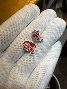 999足银朱砂款讳字耳钉形状图案可随意搭配定做请私聊9mm大小