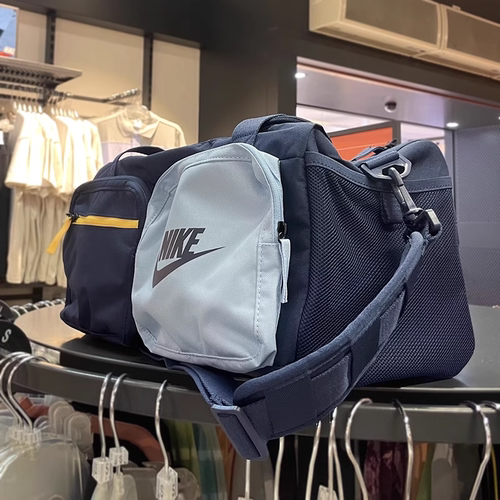 耐克斜挎包大容量健身包旅行包