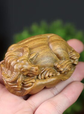 绿檀木雕荷叶卧牛手把件生肖牛文玩把玩件男士随身雕刻木制工艺品