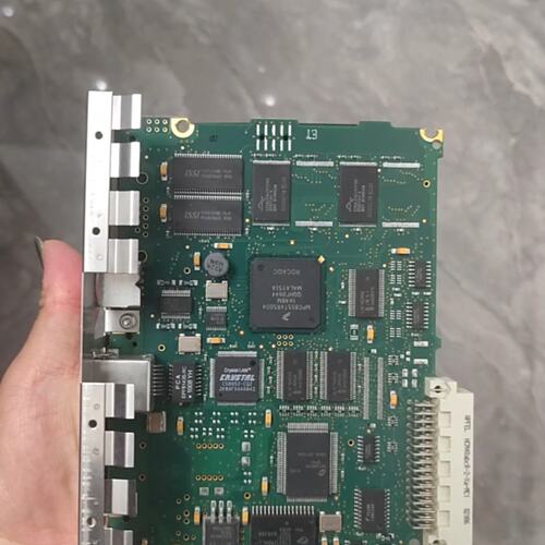 议价TSXP571634M。功能正常，成色如图，挺新的，有可维修