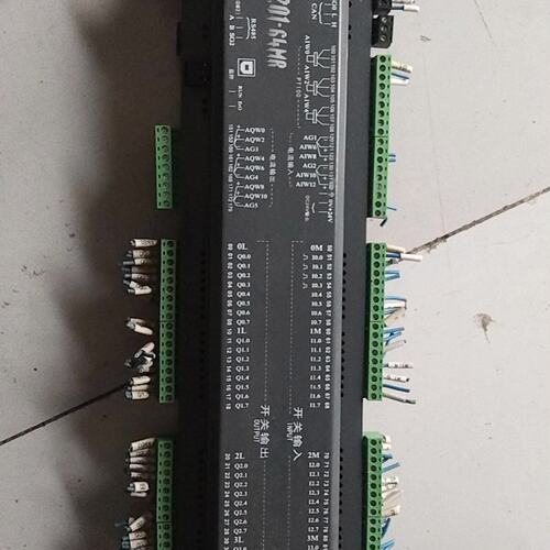 议价X7-201-64MR PLC模块，，成色如图，可维修