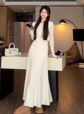 2025新款大方得体针织长袖连衣裙子女秋冬季内搭毛衣套装收腰长裙