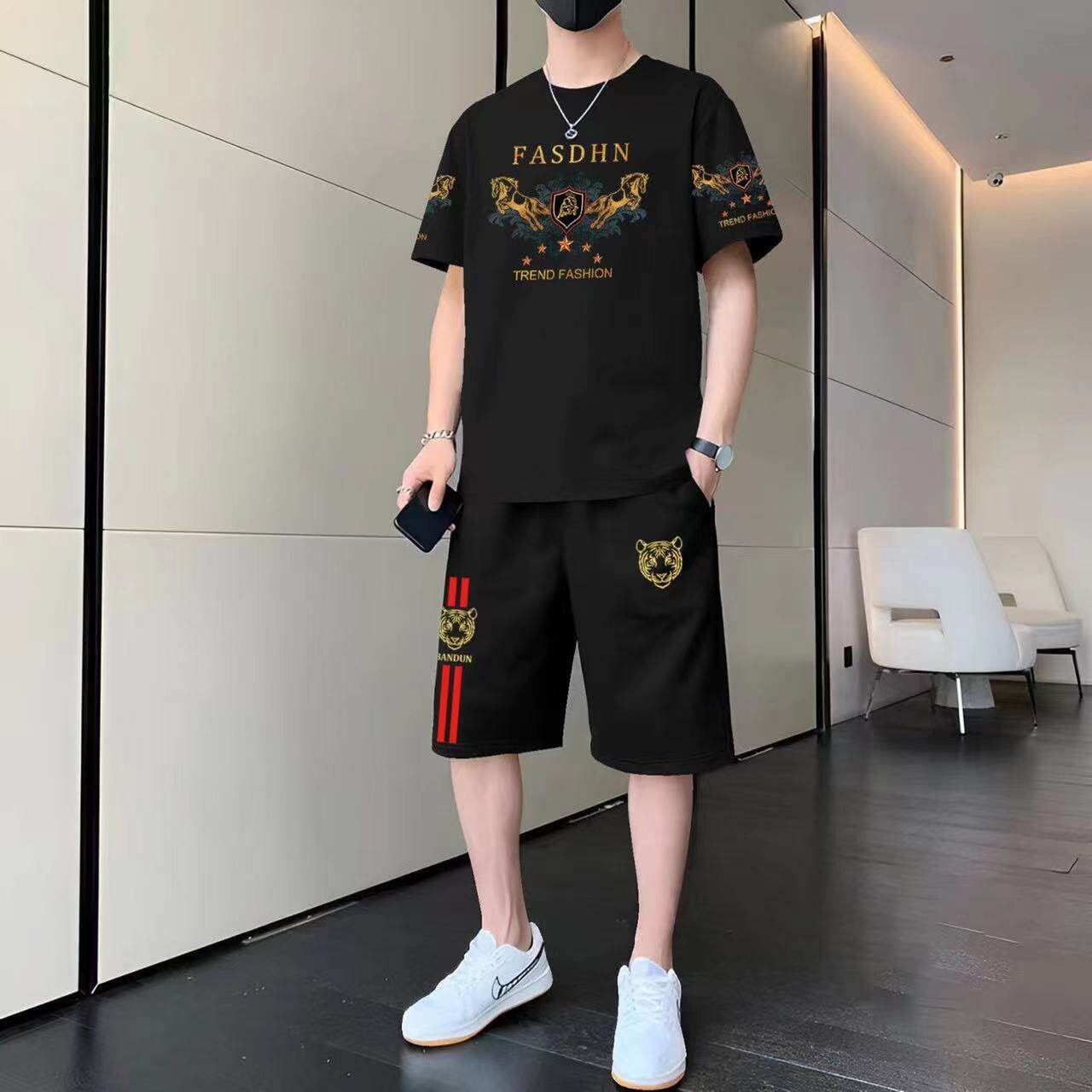 夏季冰丝男士运动套装2026年新款潮流宽松短袖短裤男装休闲两件套