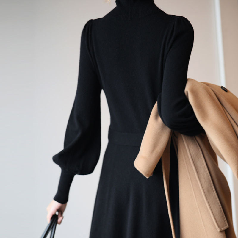 法式高领打底连衣裙女2025秋冬新款针织收腰中长款内搭红色毛衣裙