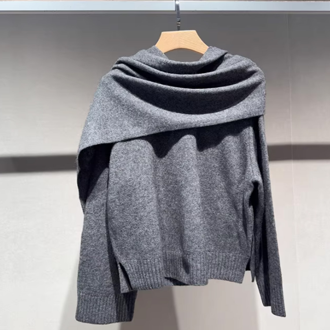 可拆卸围脖休闲长袖针织衫女