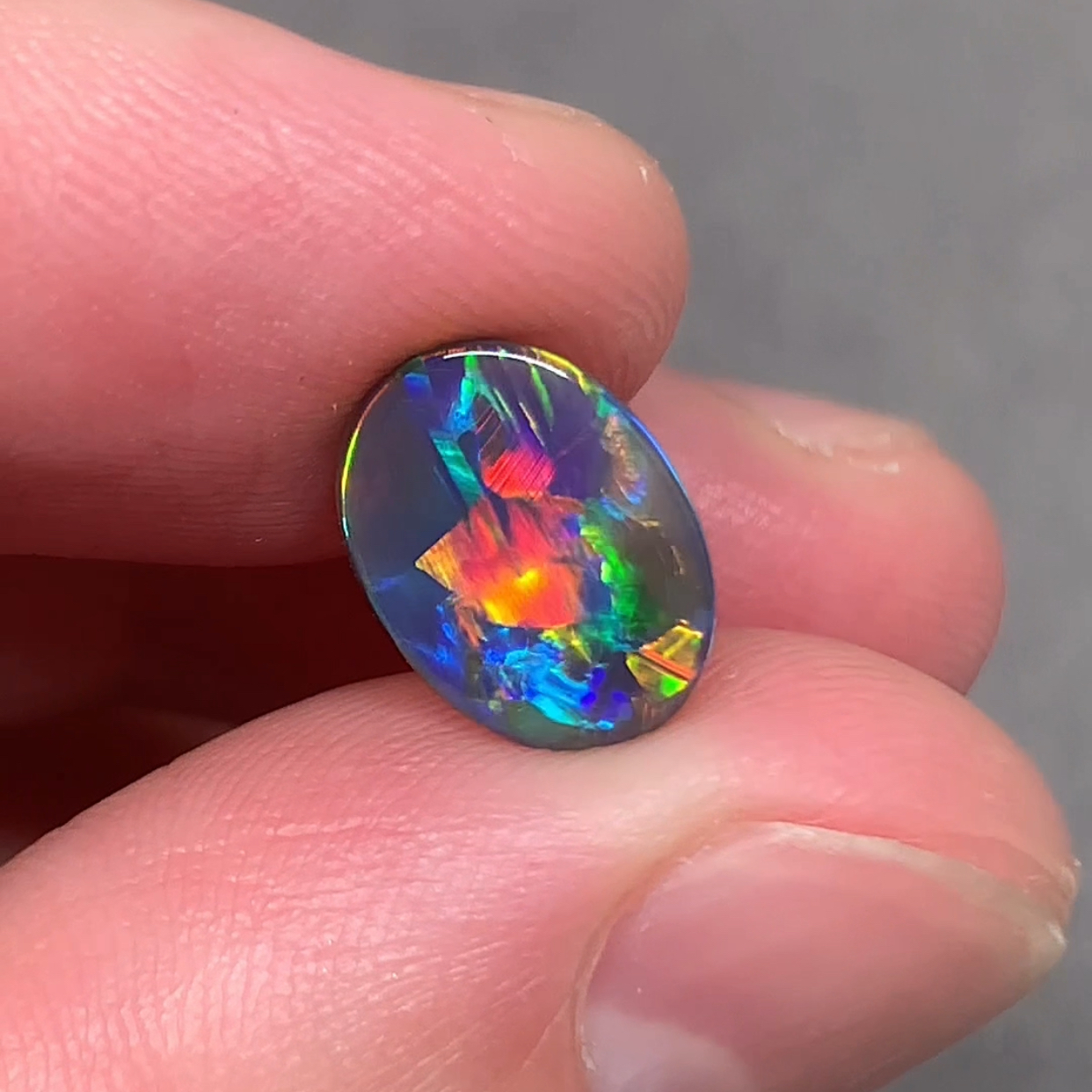 澳洲天然黑欧泊东京魅影黑欧泊戒指吊坠定制1.35ct10.8*7.8*2.3mm