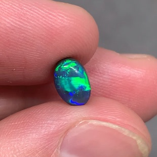 3.6mm 澳洲天然欧泊闪电岭极光彩黑欧泊戒指吊坠定制1ct 7.6