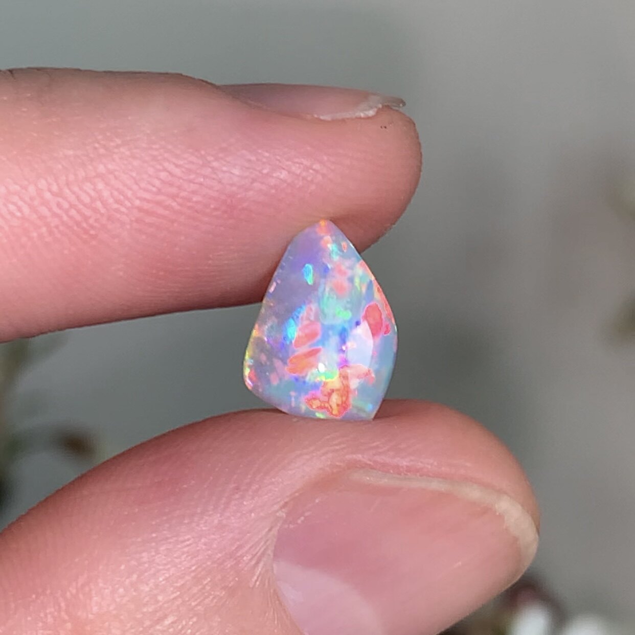 梦幻少女七彩水晶欧泊 澳洲欧泊天然原石1ct 10*7.4*2.4mm