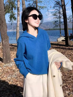 克莱因蓝连帽针织衫毛衣女2025秋冬慵懒风宽松打底衫内搭套头上衣