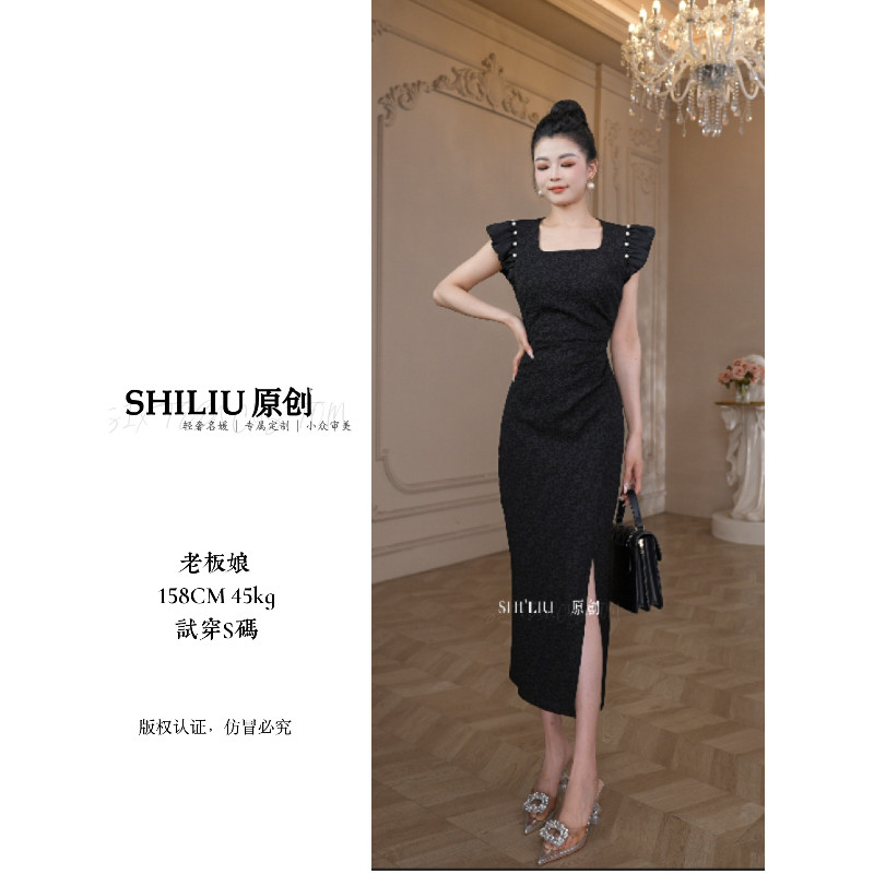 黑色高级感连衣裙女2026新款轻奢赫本风开叉收腰夏天巨好看的裙子