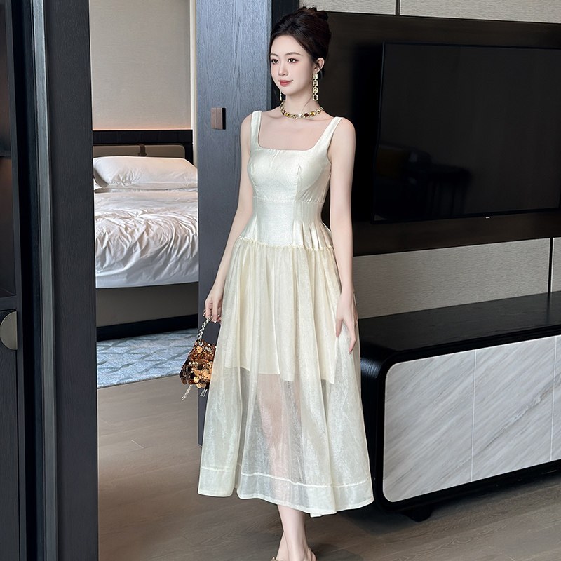 吊带连衣裙女夏季性感方领气质名媛千金高级感宴会订婚礼服长裙子