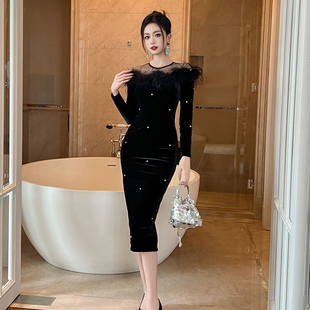 法式复古气质丝绒连衣裙女士小个子修身年会黑色礼服高级感秋季