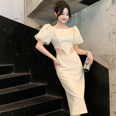 法式清纯泡泡袖连衣裙2025夏季新款名媛气质小众设计高级感包臀裙