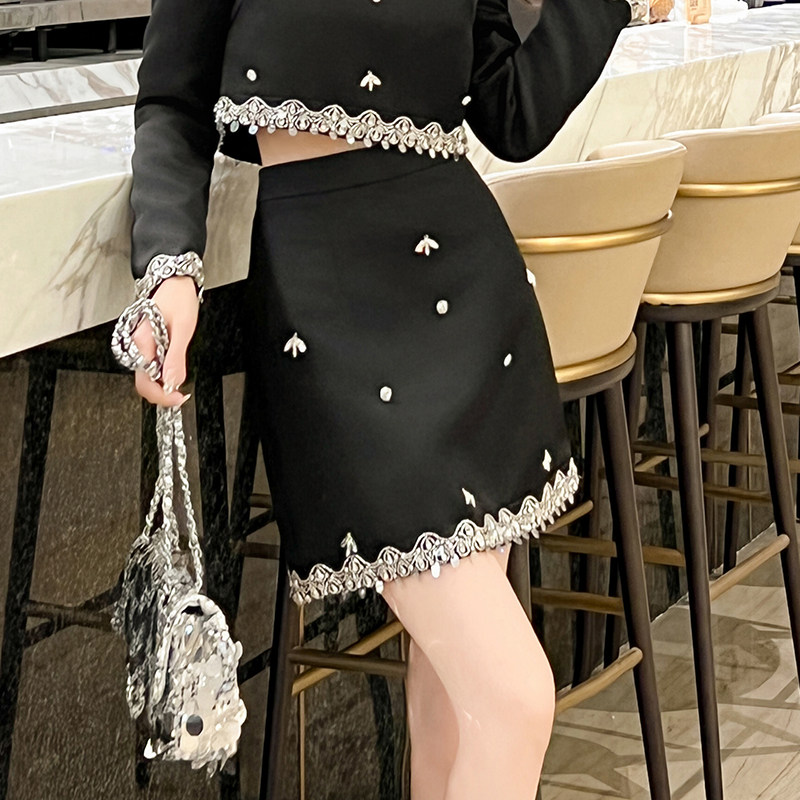 黑色a字半身裙女2026春季新款高腰小个子气质显瘦小香风包臀短裙