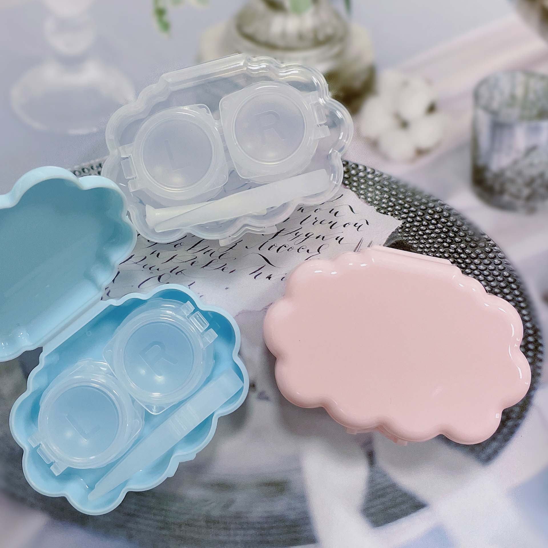 简约透明光面隐形眼镜盒莫兰迪色便携美瞳护理伴侣小巧实用设计