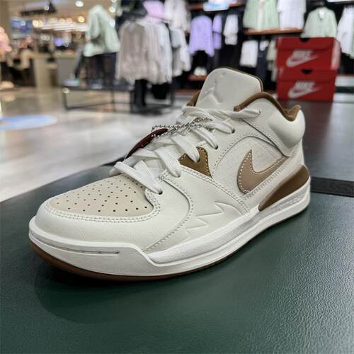 NIKE耐克女耐磨低帮篮球鞋