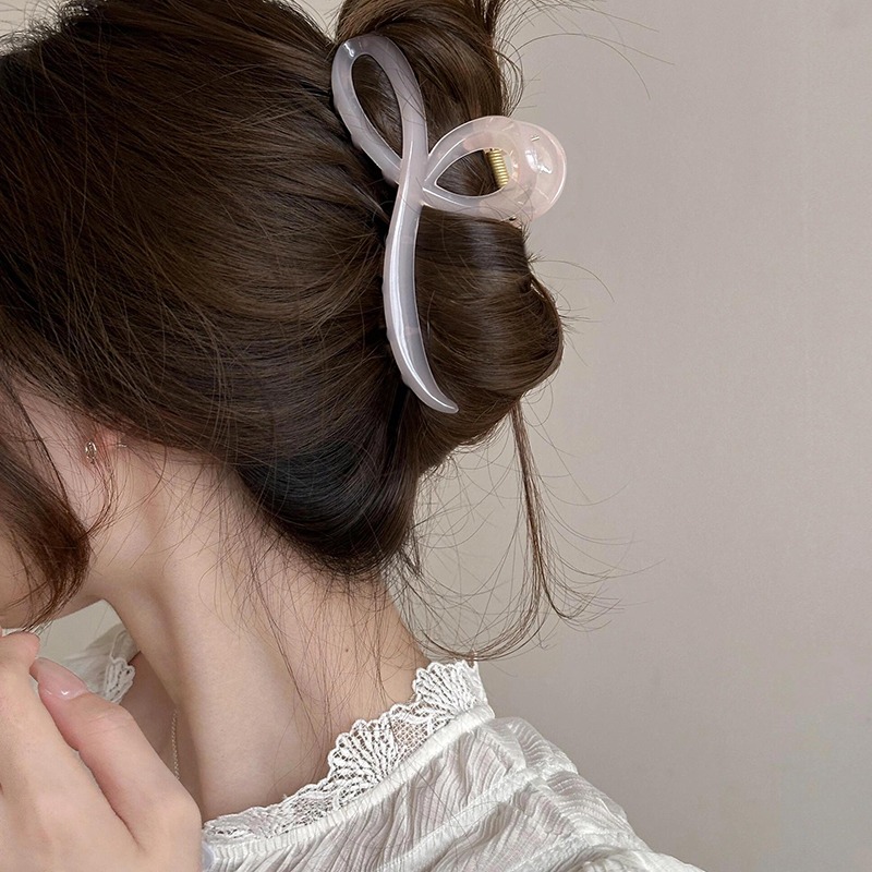 抓夹女2024新款冰透鲨鱼夹高级感