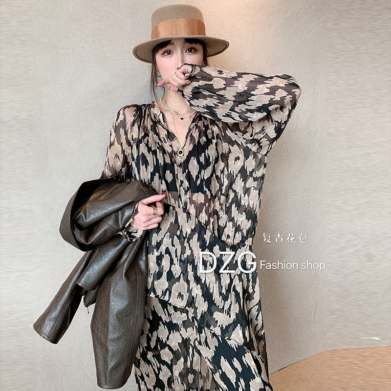 欧洲站裙子女秋季新款2020欧货气质薄款碎花温柔风舒适连衣裙仙女