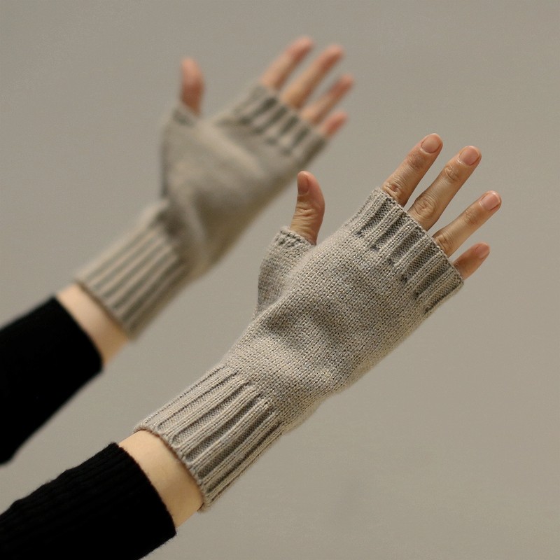 露半指针织手套女写字春秋薄款半截无指臂套学生保暖毛线冬天护腕