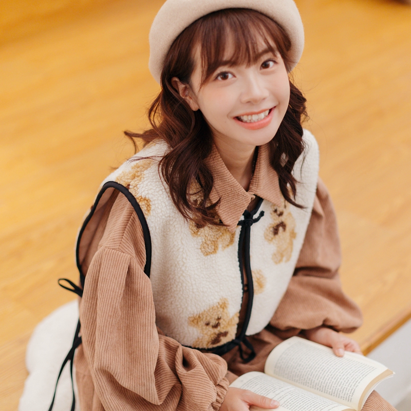 文艺小熊古着系带马甲少女披肩