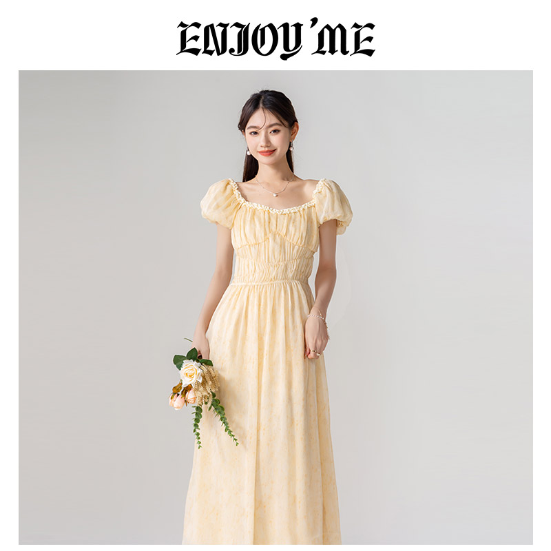 ENJOYME式黄色方领泡泡袖连衣裙