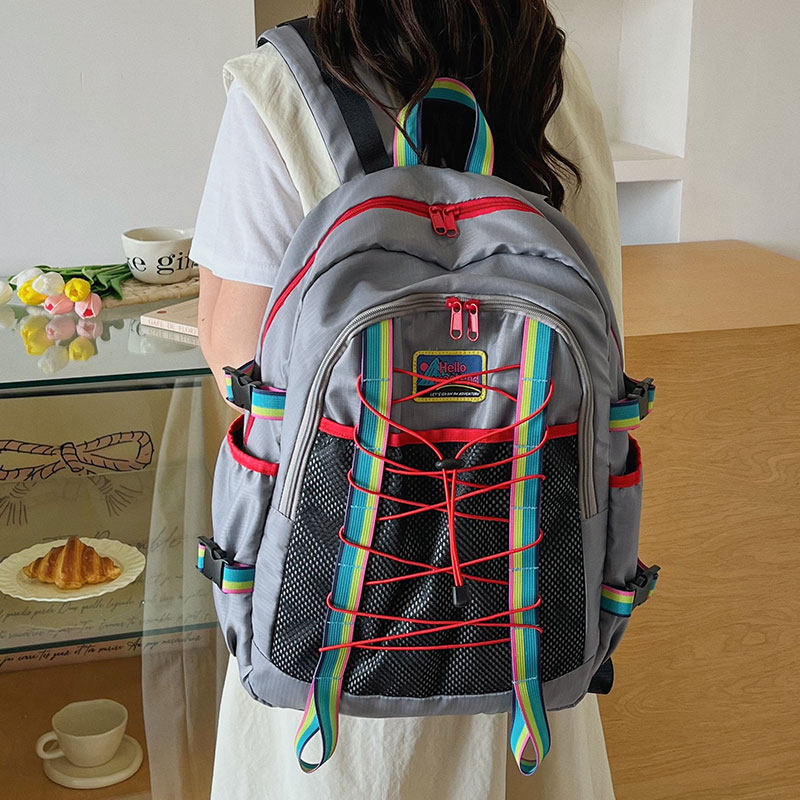 户外轻便机能撞色大容量双肩背包