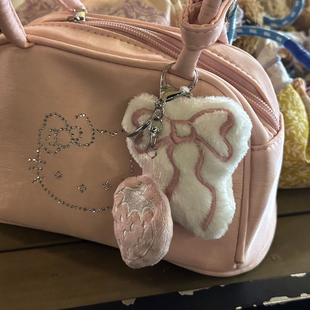 韩国ins丝带草莓毛绒挂品装饰扣 书包挂件挂饰手机挂扣钥匙扣