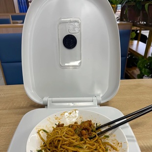 马桶盖圈蹲坑蹲便器适用小米17promax手机壳红米k80超大note14抽象15炸裂13恶搞怪70巨丑k90promax奇葩12整蛊