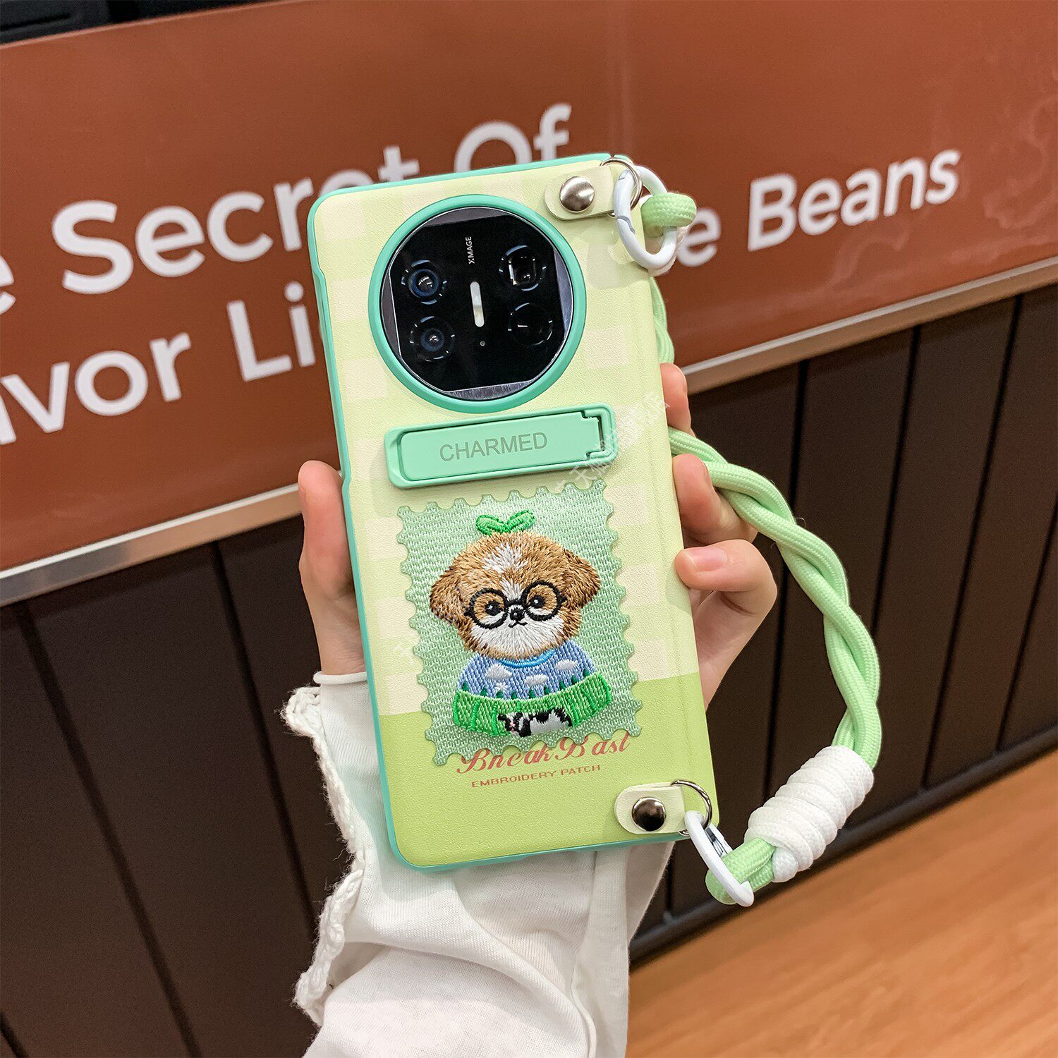 适用华为matex6手机壳新款华为x5x7全包中轴vivoxfold5卡通创意小清新n6n5支架挂绳v6v5小狗防摔保护镂空壳膜