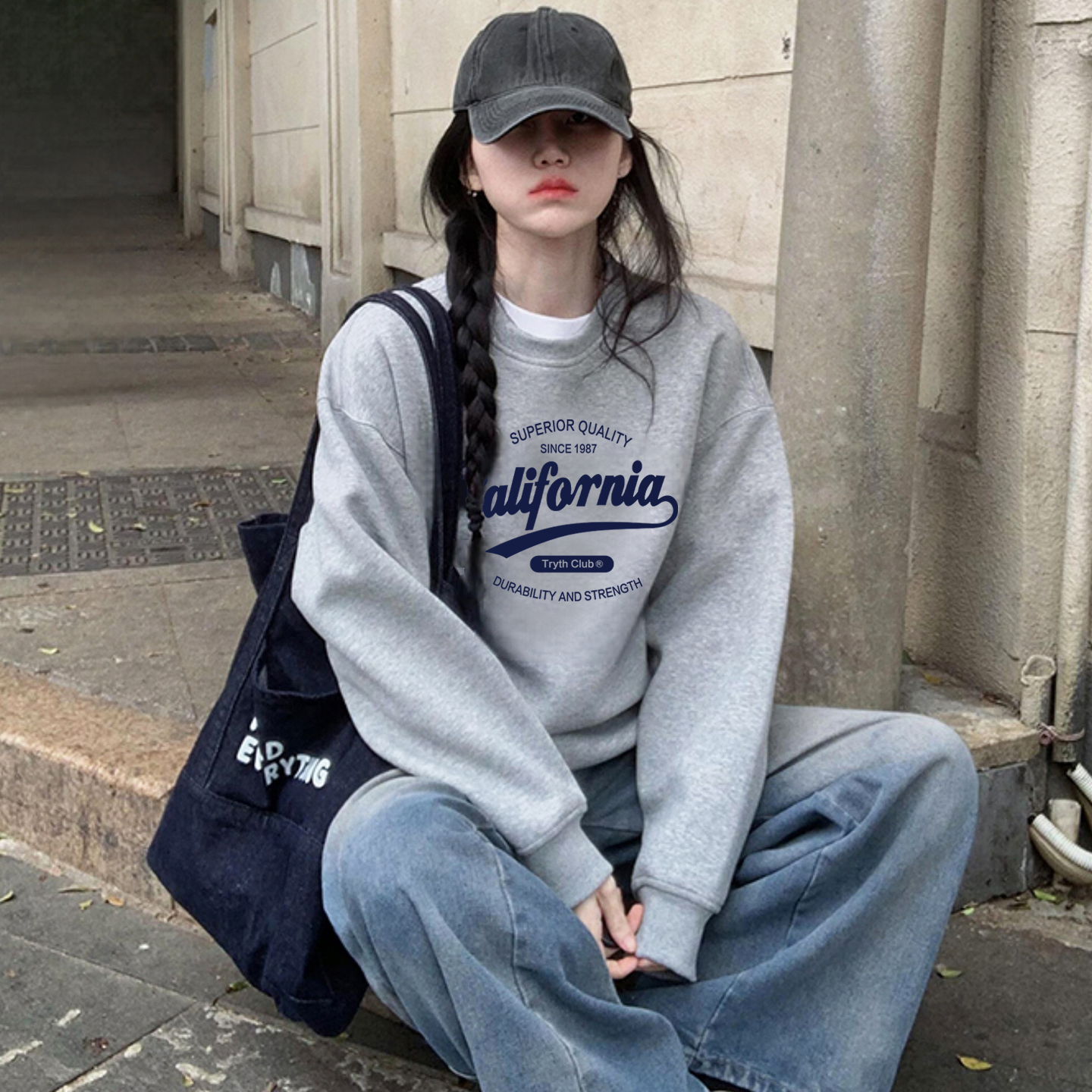 灰色加绒圆领字母套头卫衣女秋冬2025年新款韩版无帽休闲上衣外套