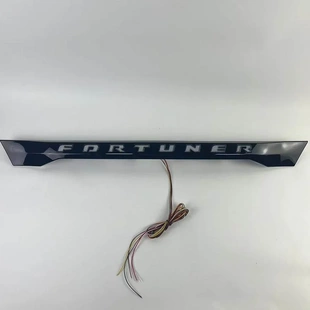 适用于2012-2014款丰田Fortuner贯穿灯 丰田Fortuner刹车灯警示灯
