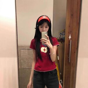 正肩上衣刺绣T恤春夏百搭趣味女显瘦韩系苹果短袖彩圆领修身短款