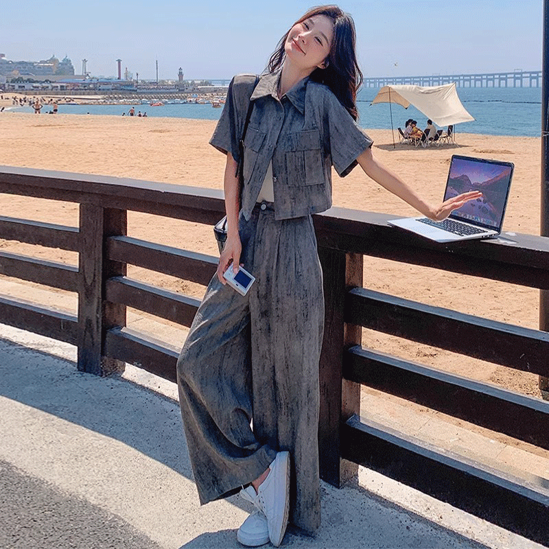 时尚休闲套装女夏季2025新款轻熟高级感短袖衬衫上衣阔腿裤两件套