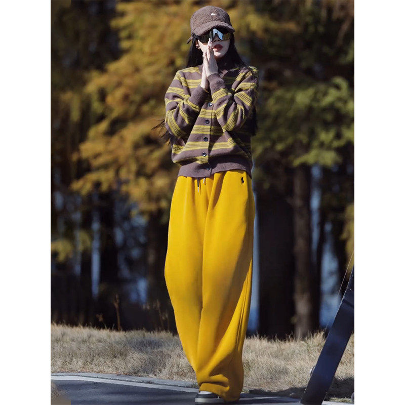 慵懒风休闲运动套装女2026春季新款时髦洋气条纹针织衫超火两件套