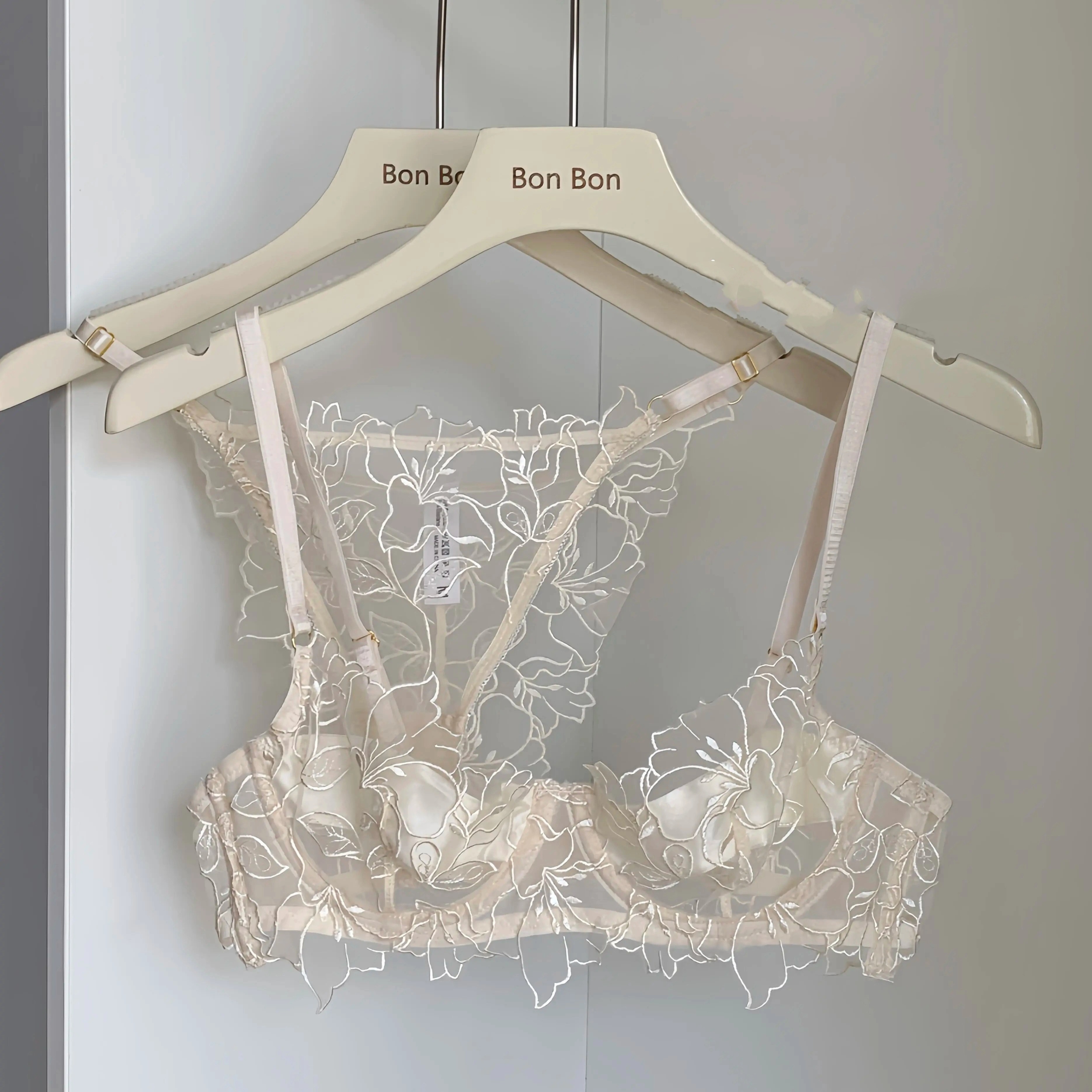 猴猴重工刺繡蕾絲內衣~很迷人