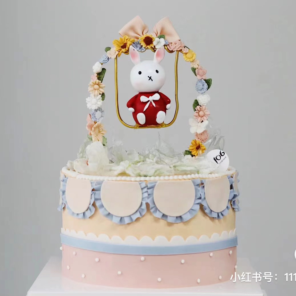 可爱蝴蝶结兔子秋千蛋糕装饰
