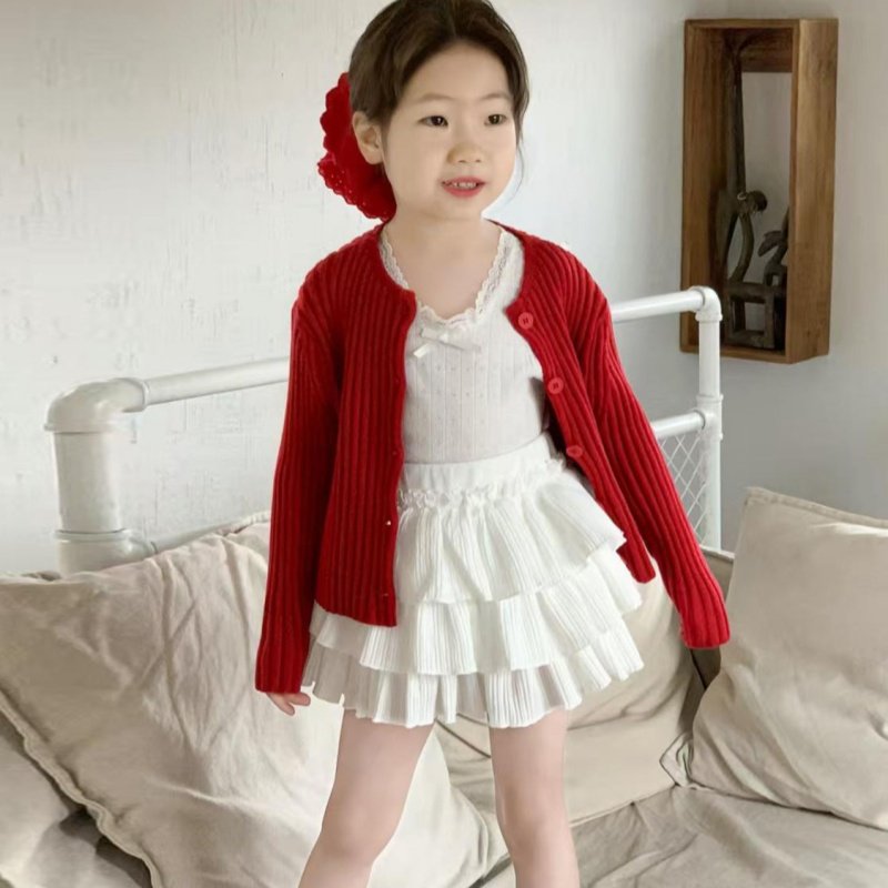 韩国童装2026春季新款红色坑条针织开衫女童百搭外套白色蛋糕裙潮