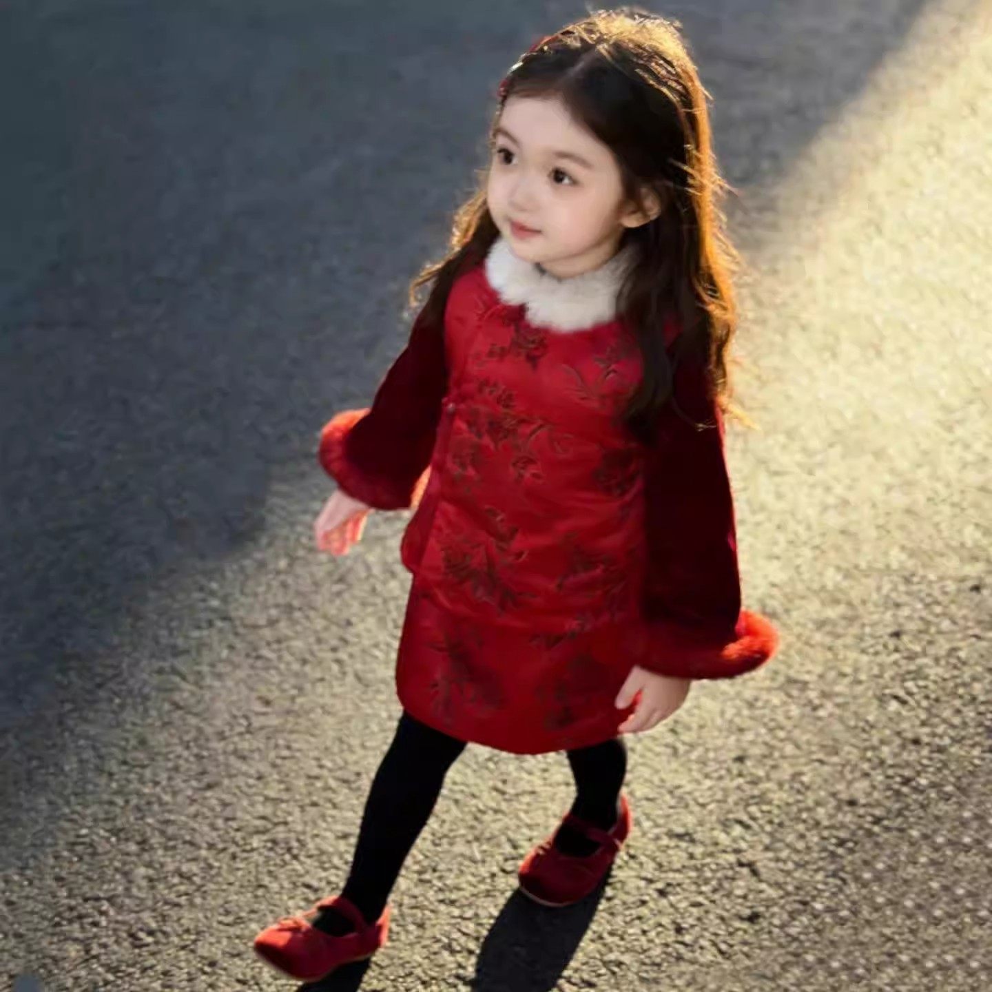 新中式女童25冬季新年战袍红色锦缎提花毛领旗袍马甲半身裙两件套,童装/婴儿装/亲子装,套装,淘宝优惠券,粉丝福利购,淘宝优惠卷