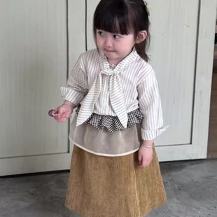 韩国童装2026春季新款米白色竖条纹围巾领衬衫女童棕色坑条半身裙