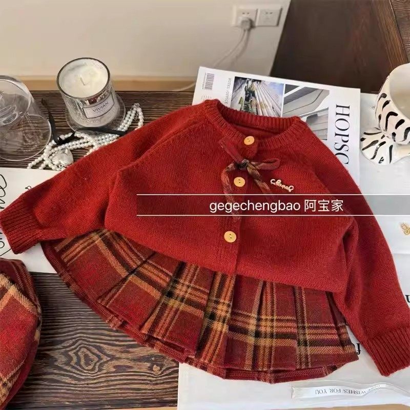 女童喜庆新年战袍套装红色蝴蝶结毛衣开衫小女孩格纹百褶裙两件套