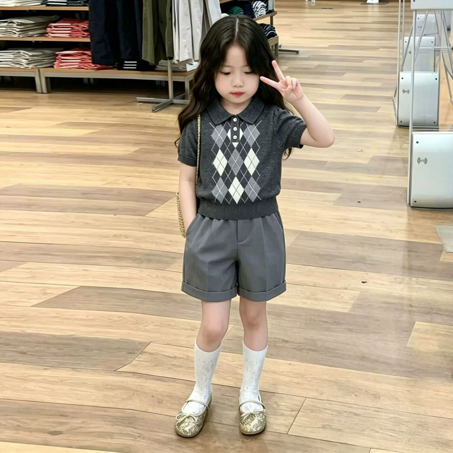 韩国童装2026夏季新款灰色菱格Polo领短袖针织衫女童休闲西装短裤